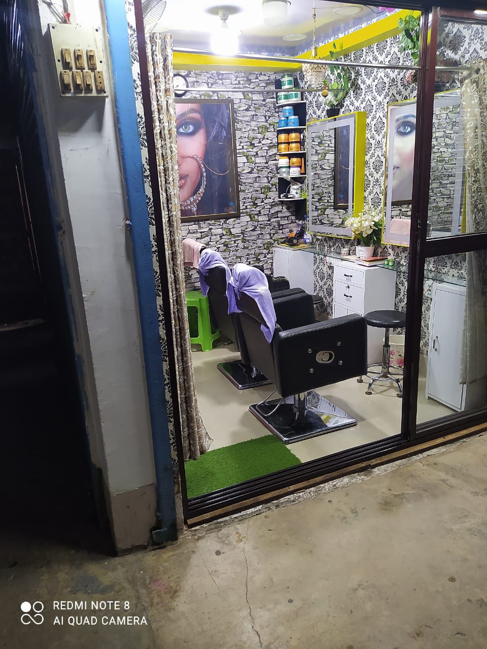 e61aa83a-695f-49fb-b187-c3f86732a31a